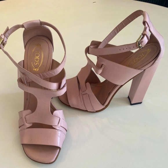 Todd’s Formal Leather Sandals